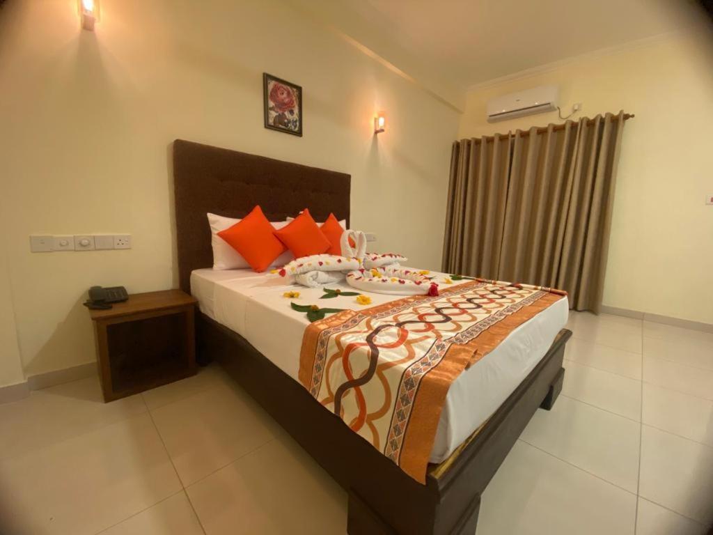 Hotel Northway Vavuniya Zewnętrze zdjęcie