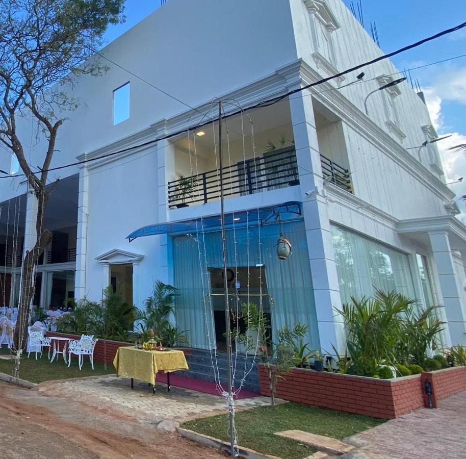 Hotel Northway Vavuniya Zewnętrze zdjęcie
