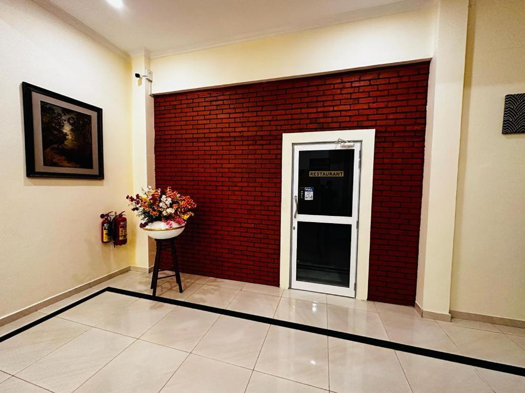 Hotel Northway Vavuniya Zewnętrze zdjęcie