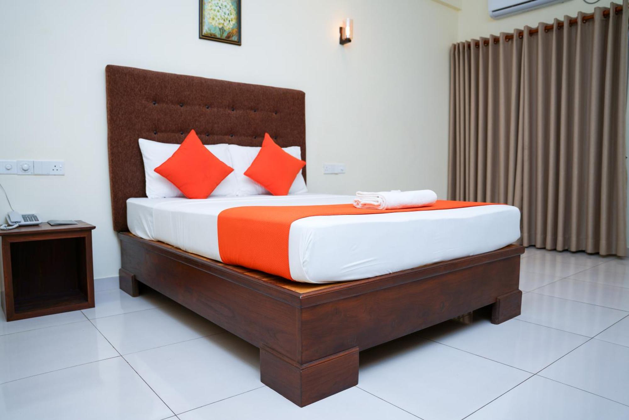 Hotel Northway Vavuniya Zewnętrze zdjęcie